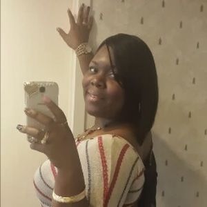 Meet your Posher, Monique